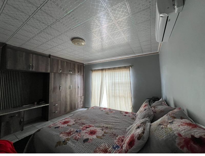 To Let 4 Bedroom Property for Rent in Kathu Northern Cape